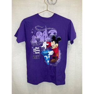 Disney parks Walt Disney World 2017 Mickey Mouse T-shirt Medium NEW